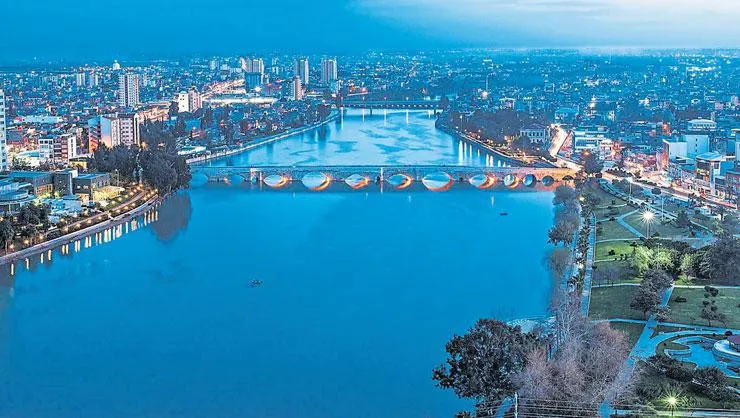 12.Adana
